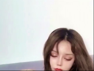 ASHEMALETUBE @ A Very Adorable Chinese Girl Masturbates And Reaches Climax